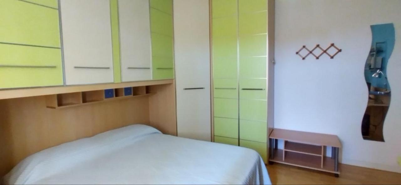 Camere In Collina Muscoline Buitenkant foto
